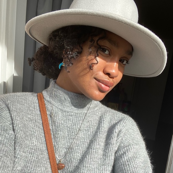 Meet your Posher, Casey - Picture 8 of 8